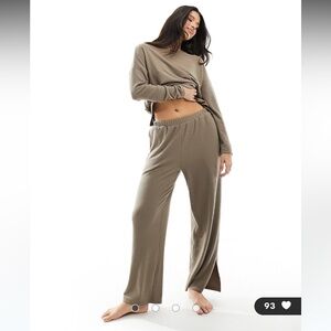 ASOS DESIGN lounge soft touch ribbed sweatshirt & pants set in brown
